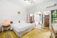 Hotel Solar La Luna - Beach