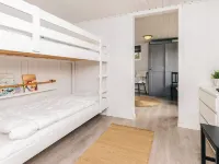 洛肯附近海邊的寬敞度假屋
