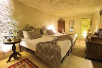Ortahisar Cave Hotel - Bãi đậu xe