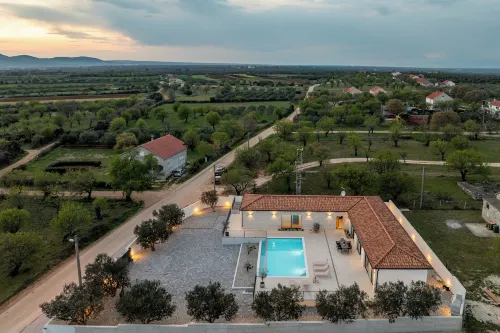 Villa Lumina - Vila