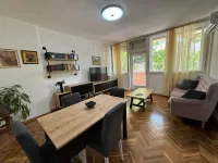 Large 3BR apartment in the center & sand beach 5BD - 3-Star