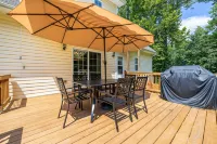 Lakeview Escape Near Beach With Fenced dog Run, Porch & Dock With one Boat Slip - 4-Star