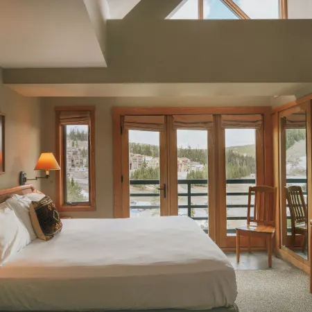 Shoshone Condos at Big Sky Resort