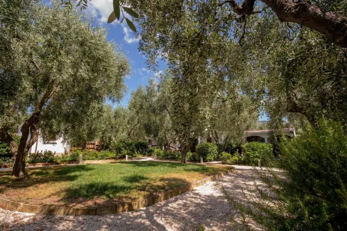 Melograno Holiday Home with Swimming Pool and Private Beach - Balkoner