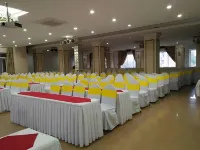 White Hotel - parcheggio