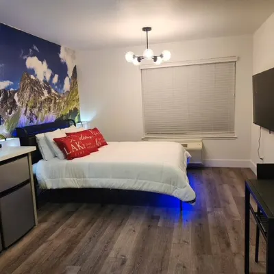 Near Airport, Hospital, Midtown, 58 TV - Apt 255 Hotels near Wilbur D. May Center