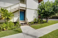Sunny Central Condo Lanai and Community Pool Access - Spa