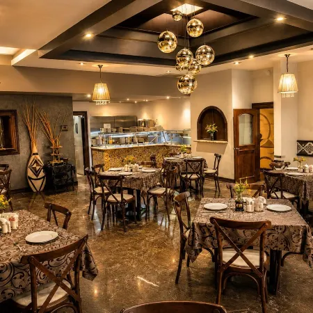 Business Hotel & Suites María Bonita