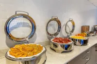 Microtel Inn & Suites by Wyndham Timmins - sarapan