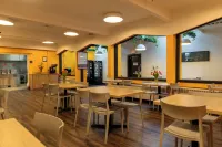 HI Vancouver Downtown - Hostel - 2-Star