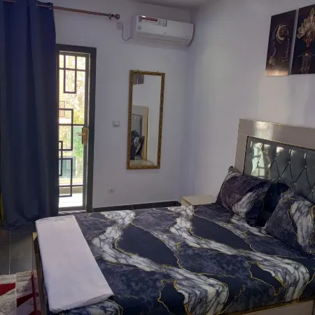 Friendly House Dakar
