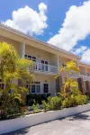 2-bedroom Gated Oasis with parking andPool - 3-Star