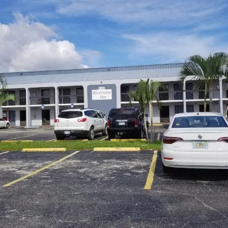 Riverview Inn