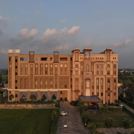 Geeta Sarovar Portico, Panipat Hotel di Panipat