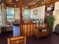 Jungleciti House - parking