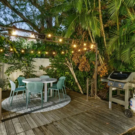 Sleeps 20 Heated Pool Pickleball Hot Tub Fire Pit