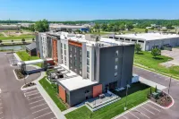 Hilton Garden Inn Kansas City Riverside - Wifi