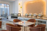 Fahira Hotel Syariah Padang - breakfast