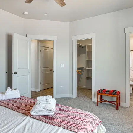 Explore Glen Canyon/lake Powell! Red River Retreat