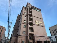 olive line hotel - parking