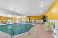 Quality Inn Litchfield Route 66 - Pools