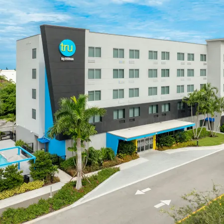 Tru by Hilton Miramar
