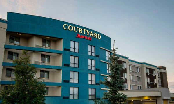 Courtyard Edmonton West