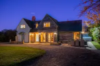 Hiron's Piece With Hot Tub - 2-Star