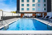 TownePlace Suites Canton Riverstone Parkway - 수영장