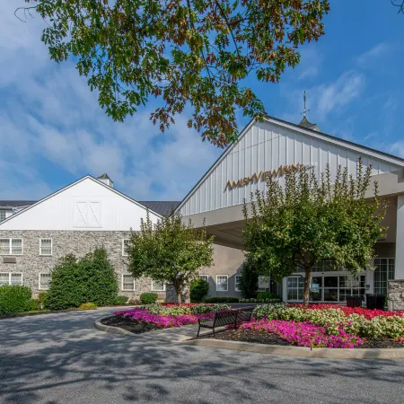 Amish View Inn & Suites