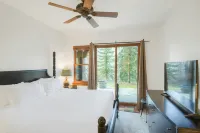 Lodge at Brookside, A Vail Resorts Property - Pool