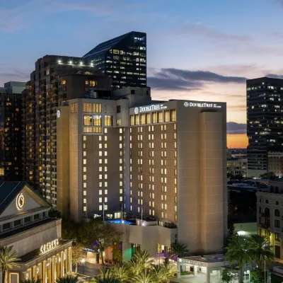 DoubleTree by Hilton New Orleans Hotels near Behrman Memorial Park