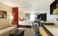 Home2 Suites by Hilton Tuscaloosa Downtown University Boulevard - parking