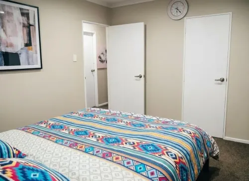 Stylish Trentham Retreat - ห้องครัว