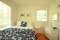 Your Kennebunkport Getaway — Walk to Town! - 3-Star