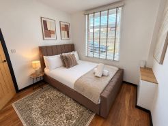 Stunning New Luxury 3-Bed Cardiff House - Sleeps 8