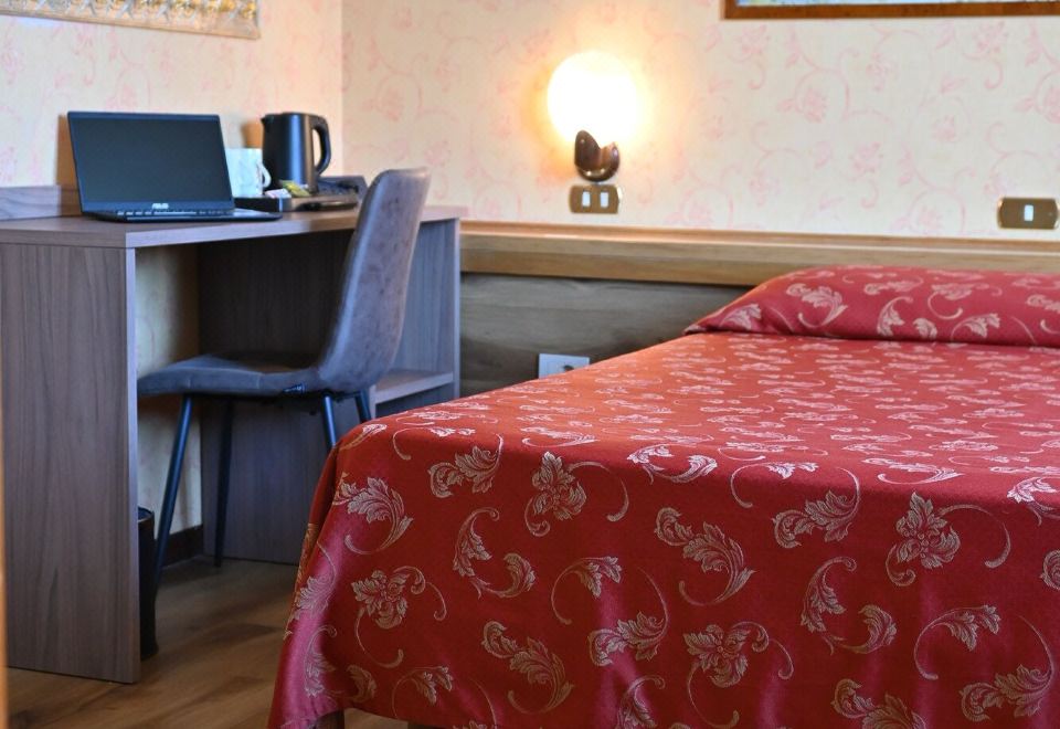 Hotel Al Sole - Housity