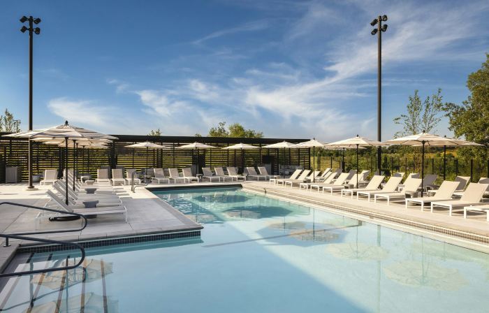 Omni Viking Lakes