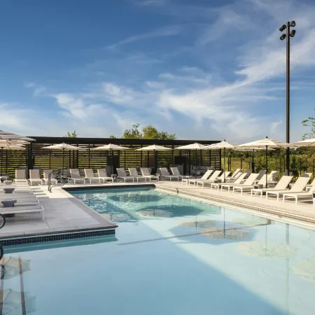 Omni Viking Lakes