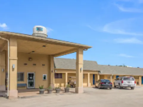 Americas Best Value Inn-Giddings Hotels in Giddings