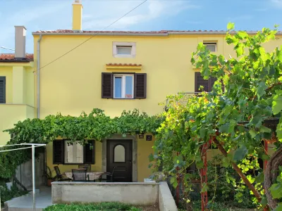 Antica Hotels near Trg Zahvalnosti