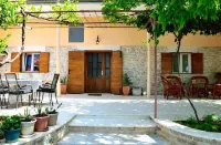 Holiday Home Apios Hotels in Krusevo