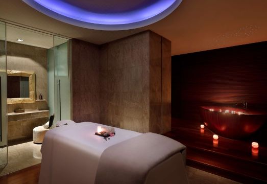 콘래드 아부다비 전경