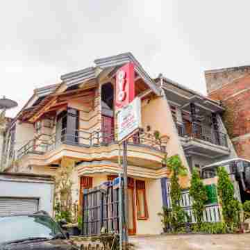 OYO 3004 Penginapan Bromo Adi Hotel Exterior