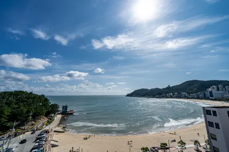 Busan Songjeong Brooks Hotel