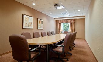 Holiday Inn Express & Suites Charlottesville - Ruckersville