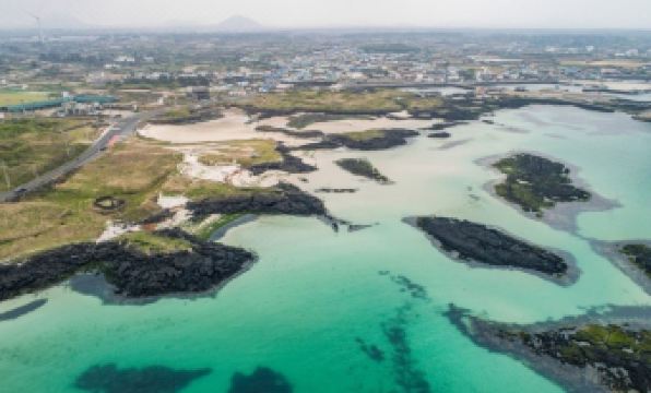 1. 스테이 산타루치..