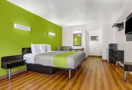 모텔 6 페이슨 외관 밤 풍경