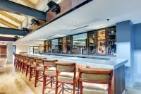 The Campbell House Lexington, Curio Collection by Hilton - Quầy bar