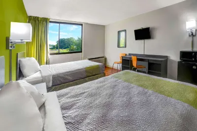 Travelodge by Wyndham Vernon CT Отели в г. Манчестер